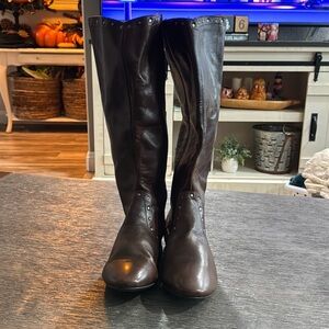 Women’s born riding boots size 11